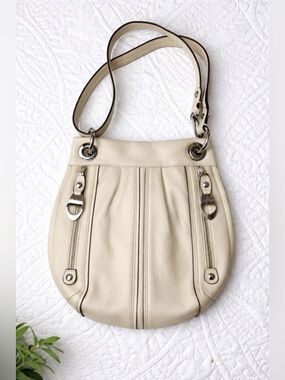 B. Makowsky Cream Pebbled Leather Hobo Bag Silver Hardware Animal Print Lining